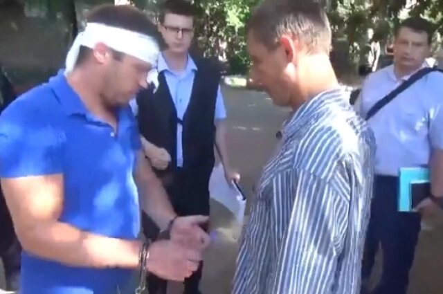    Во время следственного эксперимента. Фото: кадр видео/ СУ СК России по Омской области