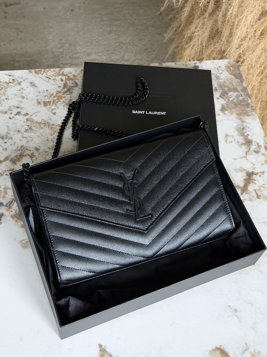 Клатч Saint Laurent Cassandre купить оригинал