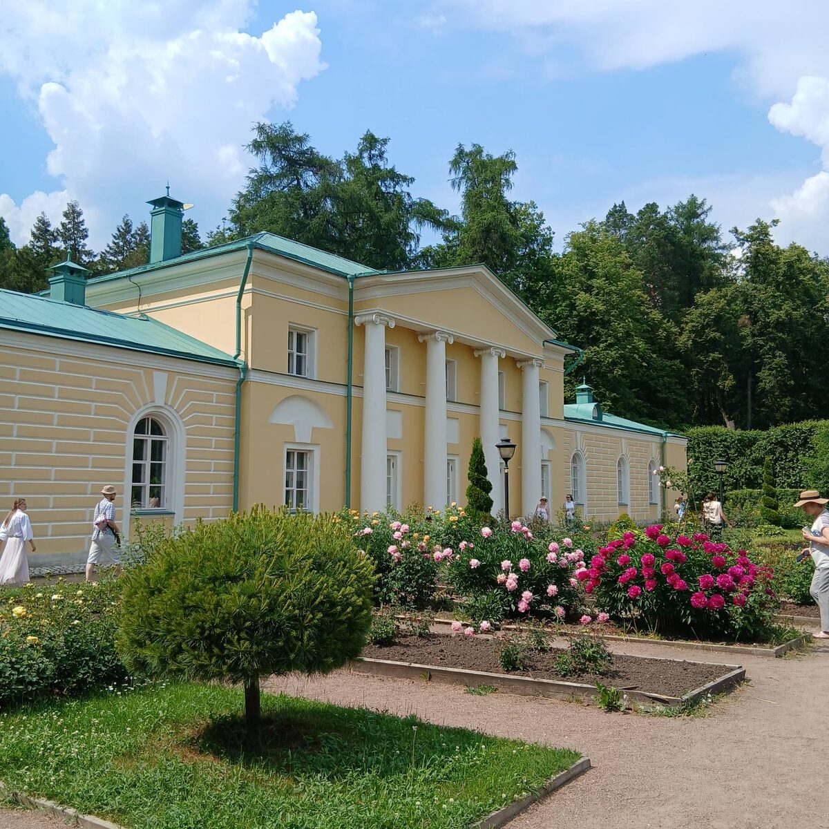 Малый дворец "Каприз". Фото автора