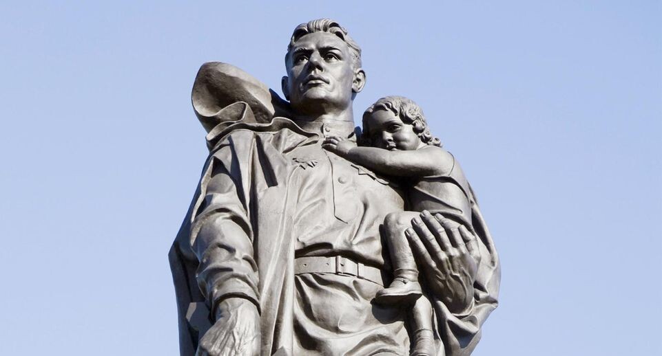    Монумент «Воин-освободитель», Берлин. Christian Reister / www.globallookpress.com