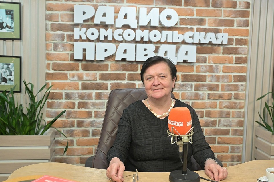    Ирина Попова, историк-китаевед, доктор исторических наук, профессор, член-корреспондент РАН, директор Института восточных рукописей РАН в Санкт-Петербурге. Михаил ФРОЛОВ