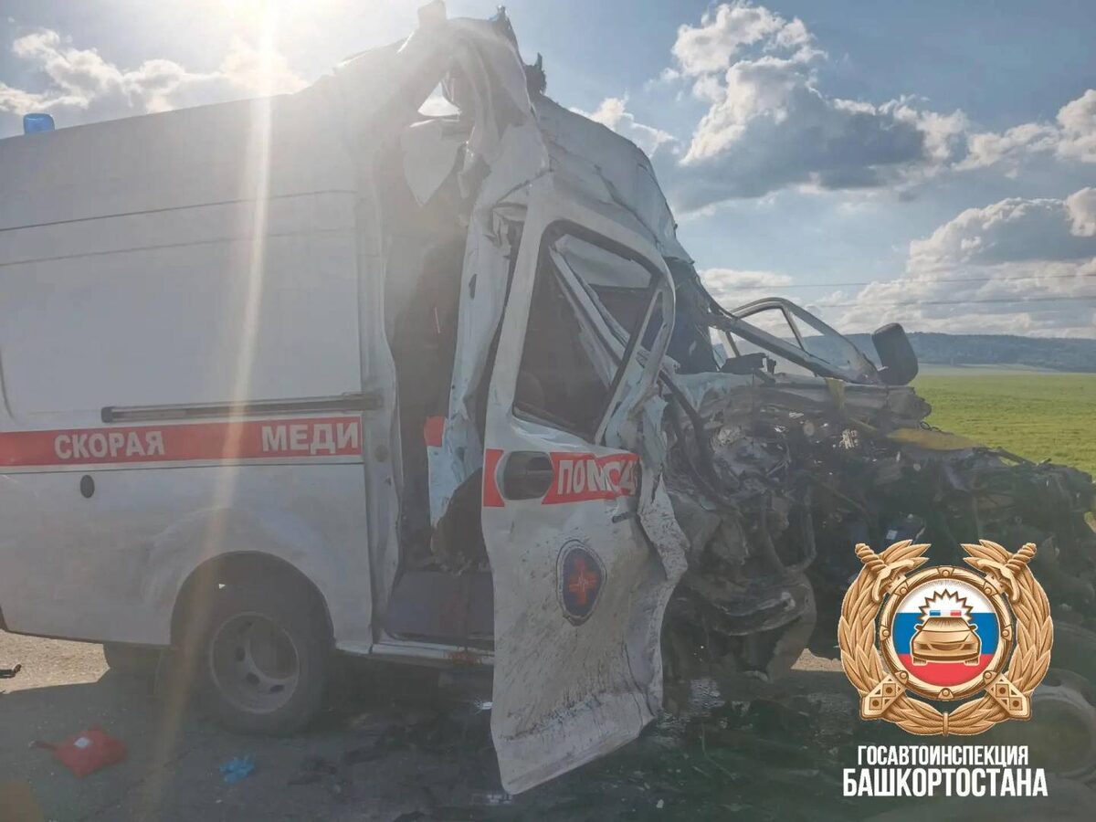    Три пассажира скорой помощи погибли в ДТП в Башкирии