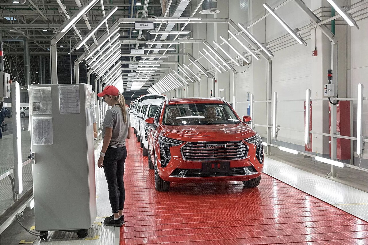 Автомобили Haval Jolion на производственной линии «Хавейл Мотор Мануфекчуринг Рус»