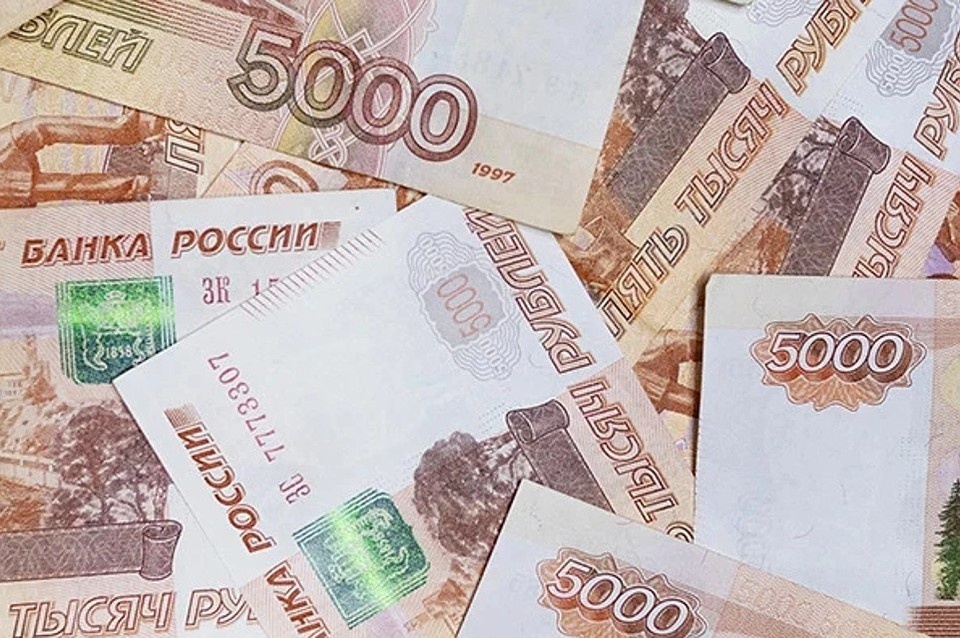    Пенсионерка собственноручно передала свои сбережения неизвестному ей курьеру. Антон ЗАБИРОВ