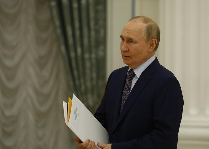 Владимир Путин. Обложка © Life.ru