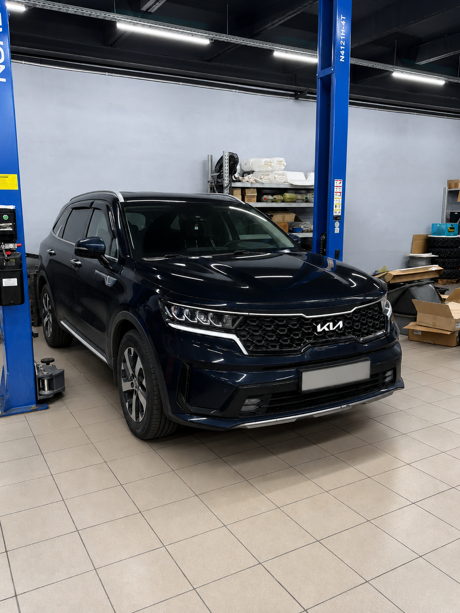 Автомобиль Киа Соренто 2023 года выпуска перед капитальным ремонтом