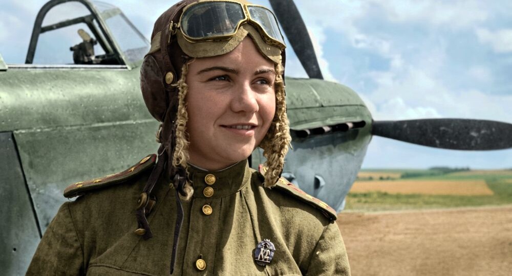 Лётчица Зулейха Сеидмамедова в 15 лет стала студенткой вуза, в годы ВОВ совершила 500 боевых вылетов, а затем стала министром