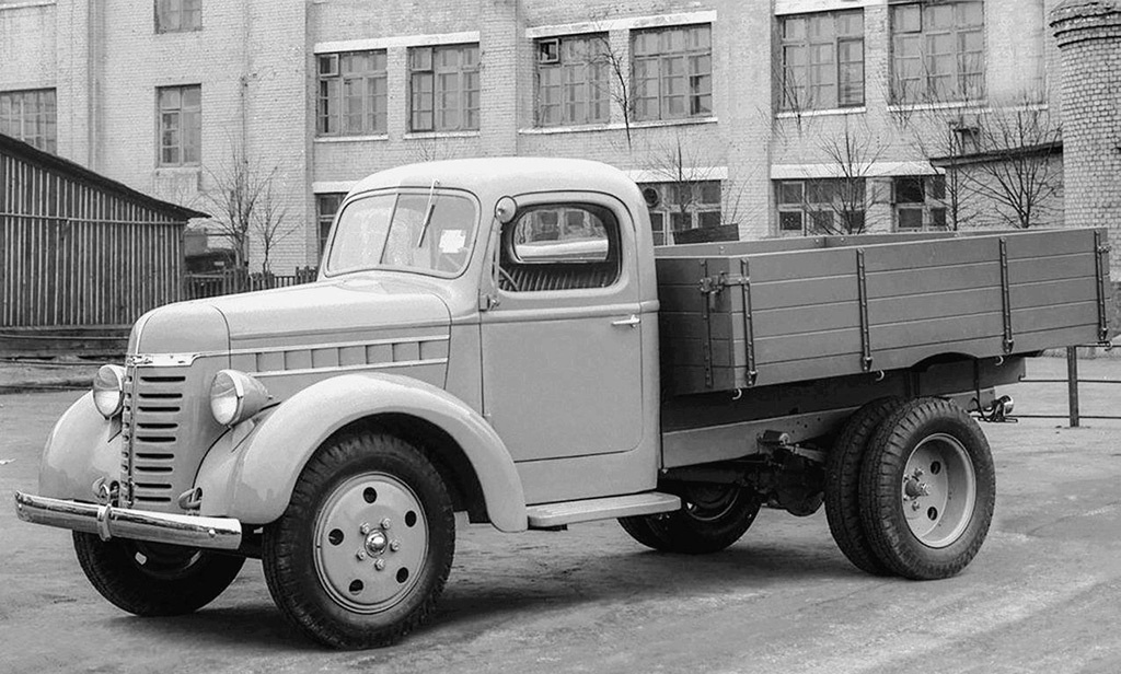Как в 1940 году писал журнал «За рулем», при разработке ГАЗ-51 «было обращено главное внимание на увеличение равнопрочности и общее повышении надежности и работоспособности автомобиля, а также на повышение безопасности езды и уменьшение утомляемости водителя»