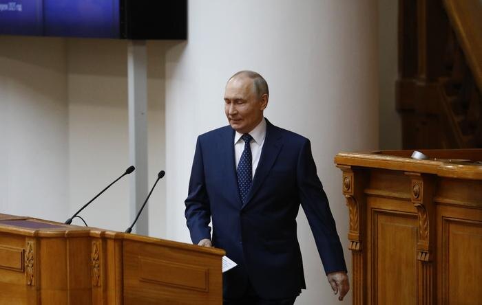 Владимир Путин. Обложка © Life.ru