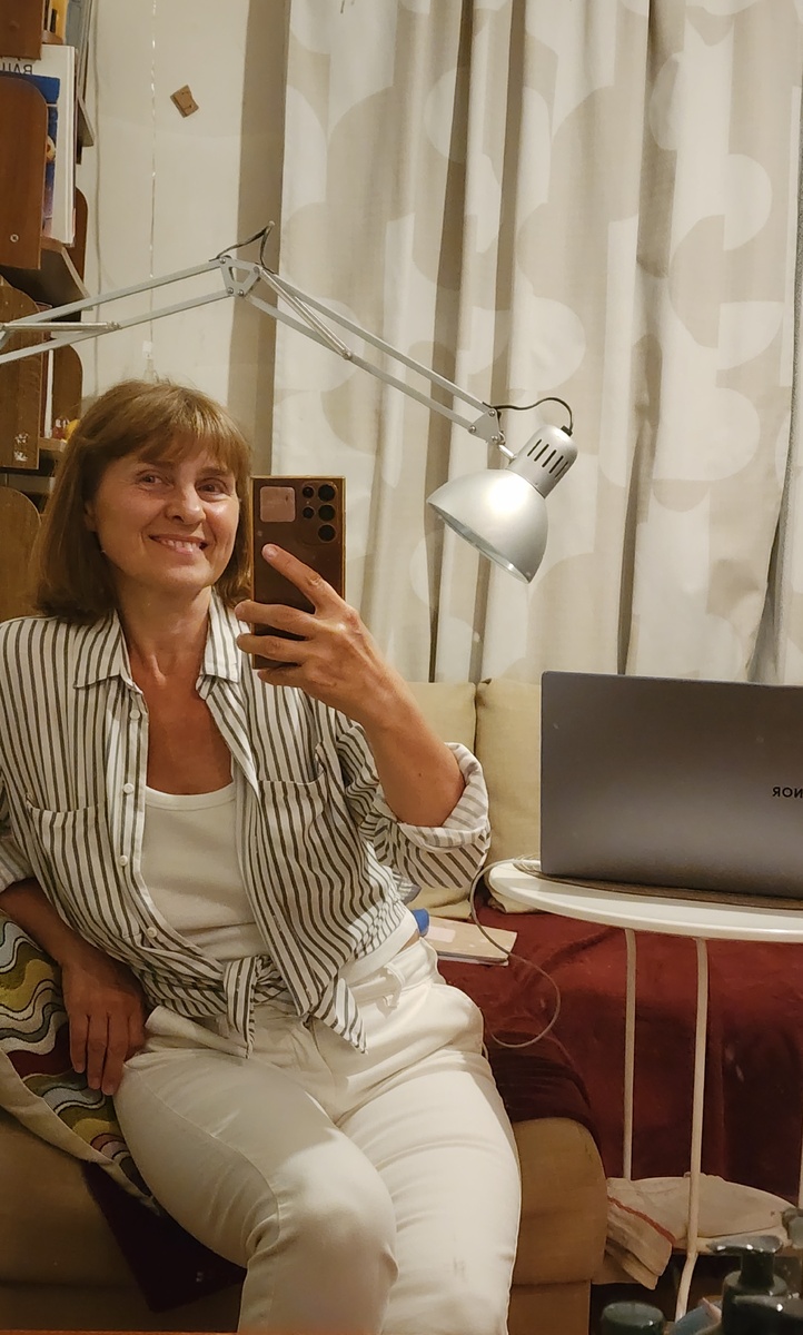 Дооовооольнаааяяя, гуляла на радостях аж до полуночи, да и похолодало у нас до +25С.