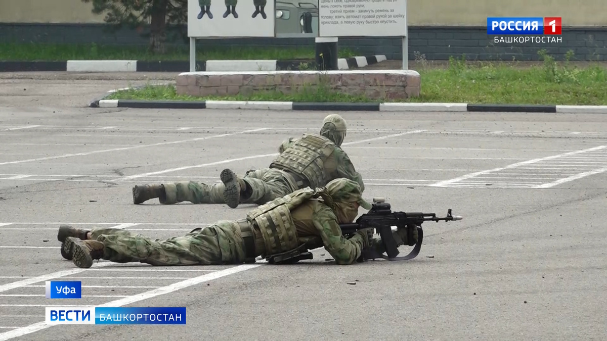    В Уфе почтили память бойцов отряда специального назначения Росгвардии имени Минигали Шаймуратова