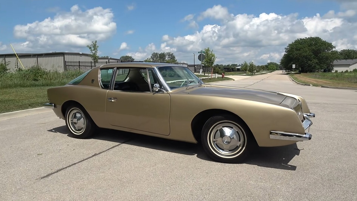 Studebaker Avanti 1963 года