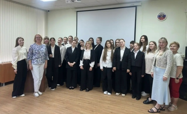Тверские менеджеры по гостеприимству из колледжа сервиса защитили дипломы