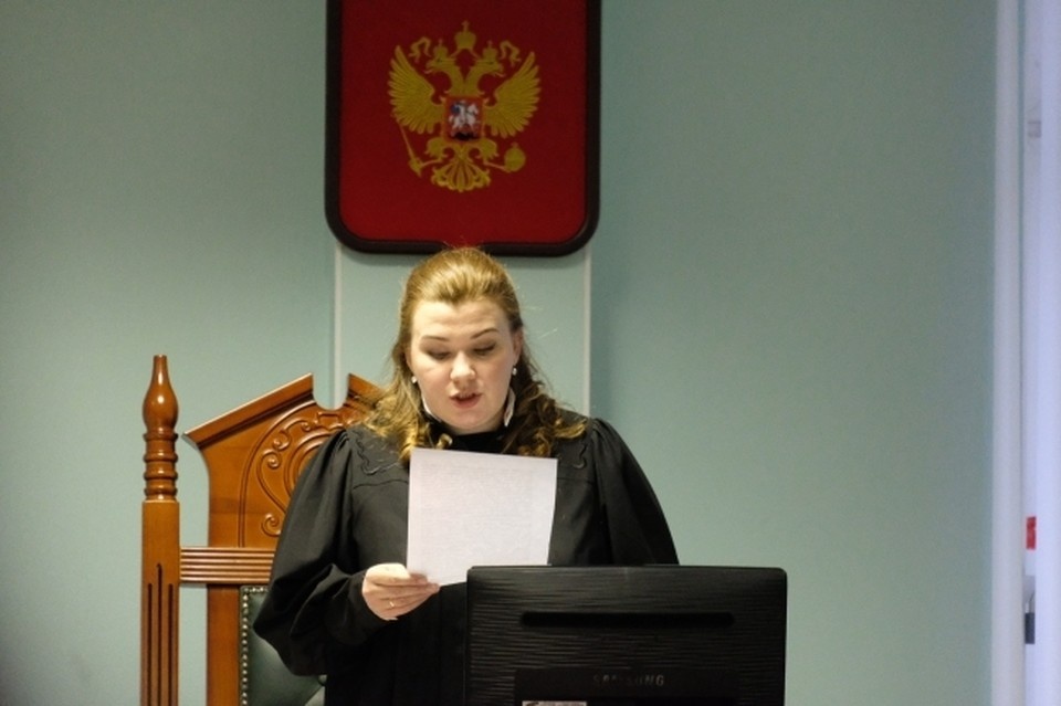    На Камчатке женщину отправили в колонию за 10 новых краж после УДО Артем КИЛЬКИН