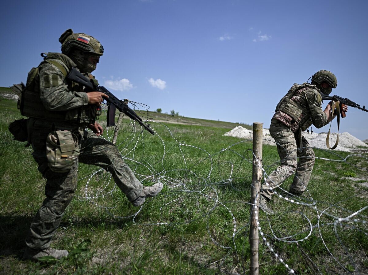    Российские военнослужащие в зоне СВО | © РИА Новости / Сергей Бобылев