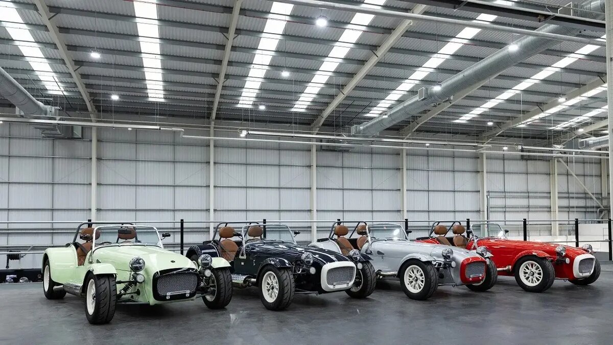    © caterhamcars.com