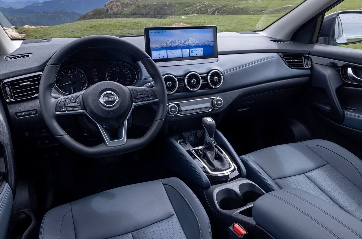    Nissan Qashqai Glory   
Nissan