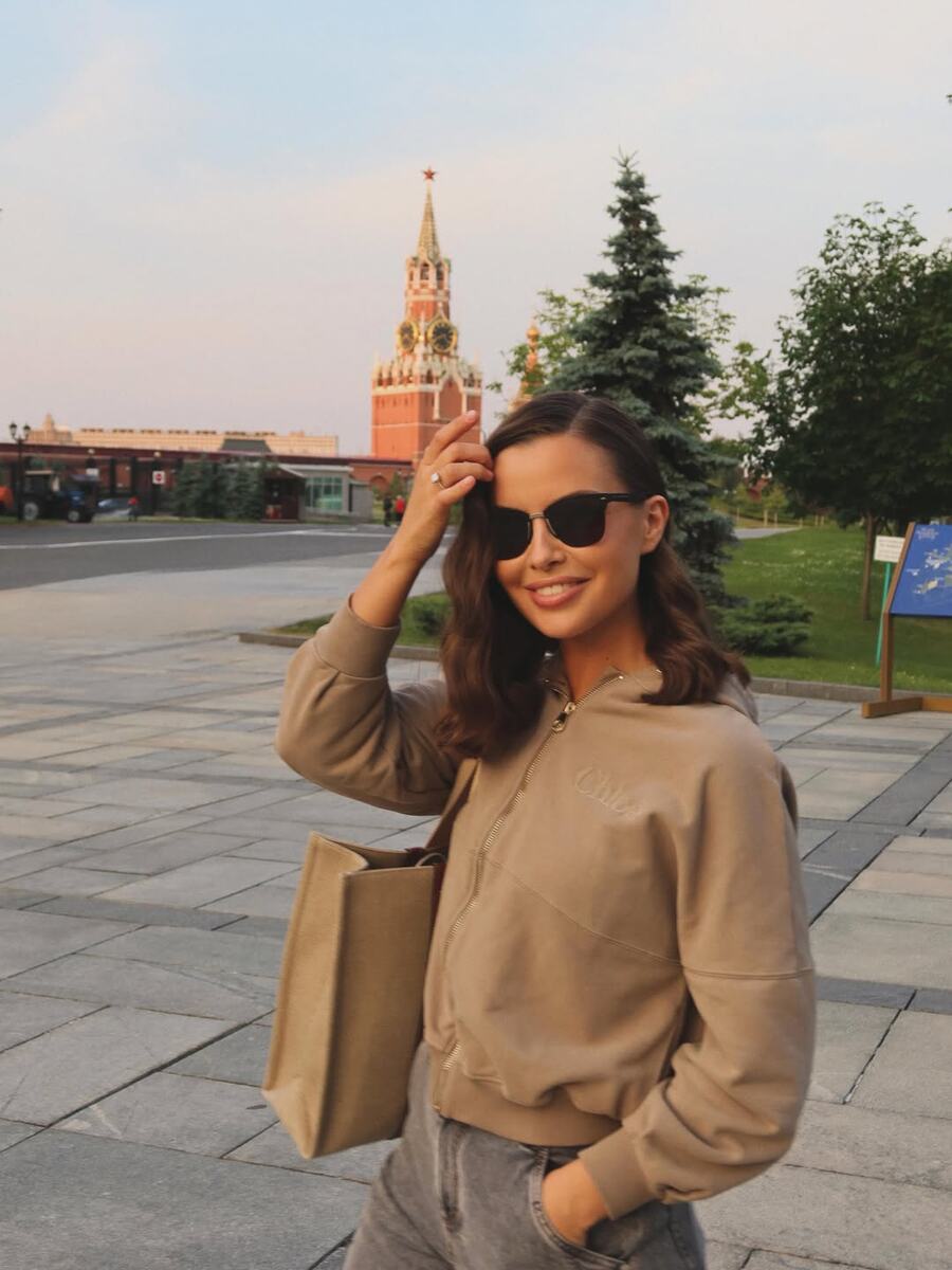    Татьяна Куртукова в центре МосквыСоцсети Татьяны Куртуковой