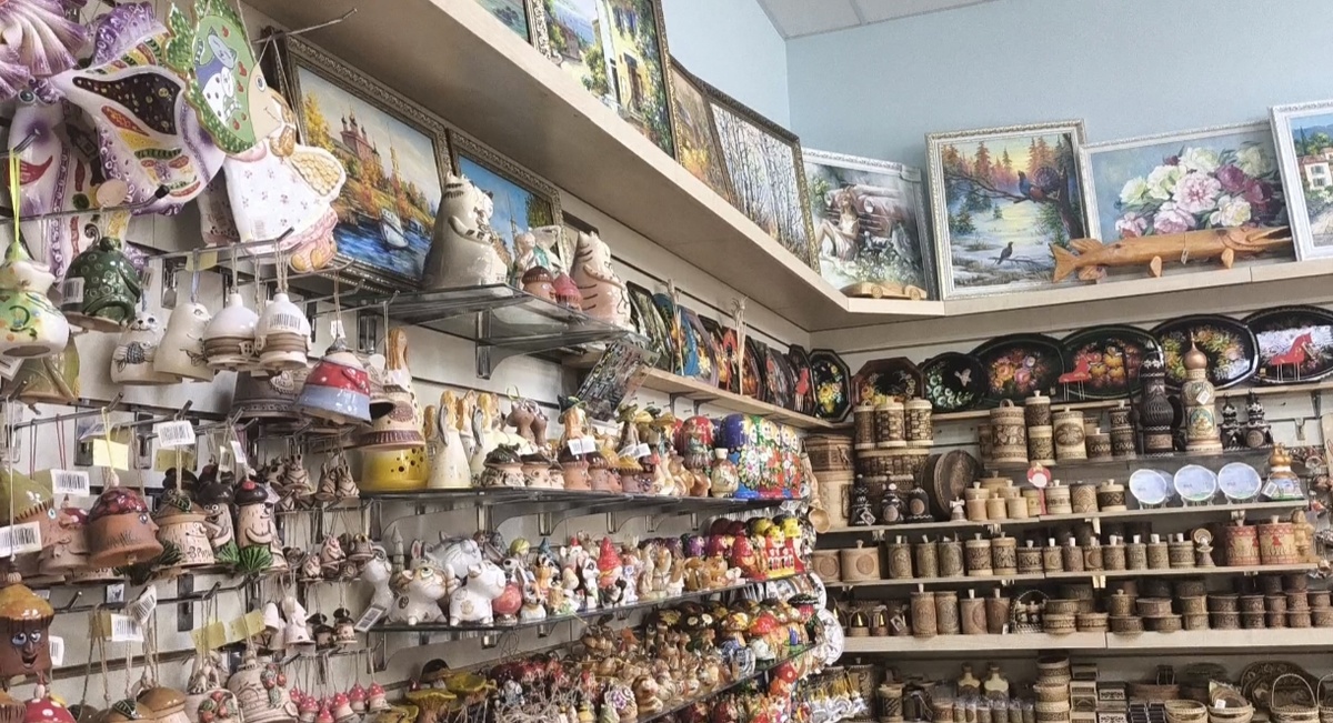 Фото автора. Сувениры, как и в любом городе, дополнение - грибы. 