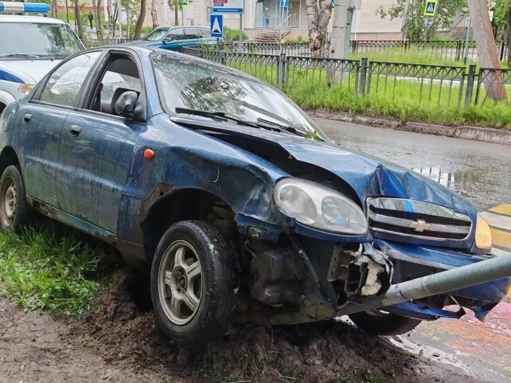     Пьяный водитель. Фото: сообщество "ВКонтакте" УФССП России по Мурманской области.