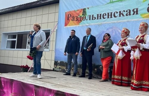 Судя по новостям, в посёлке Раздольное каждый день праздник / фото: администрация Елизовского городского поселения