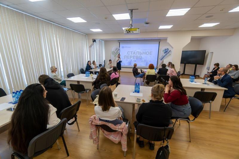    Обсуждение проектов «Стального дерева»