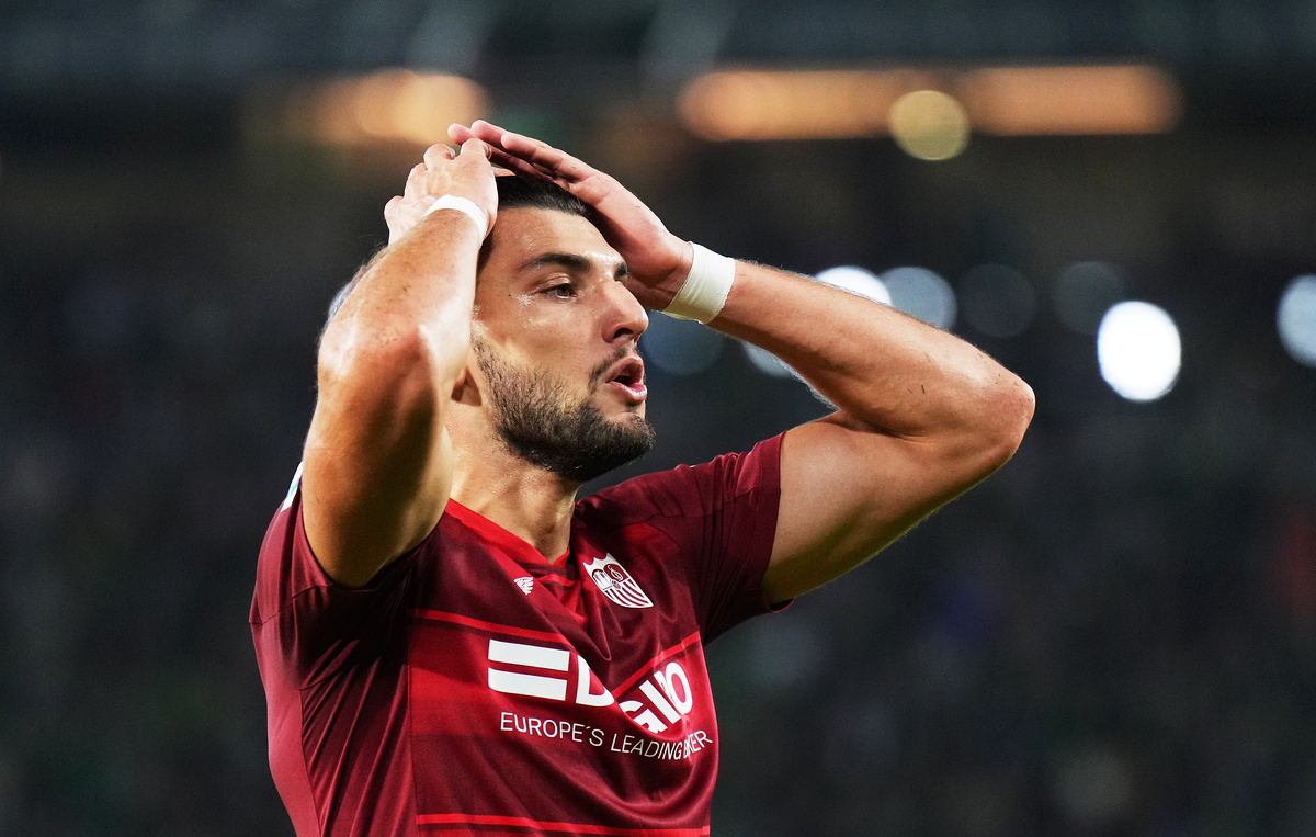    Футболист "Севильи" Рафа Мир, 2022 год  Angel Martinez/Getty Images
