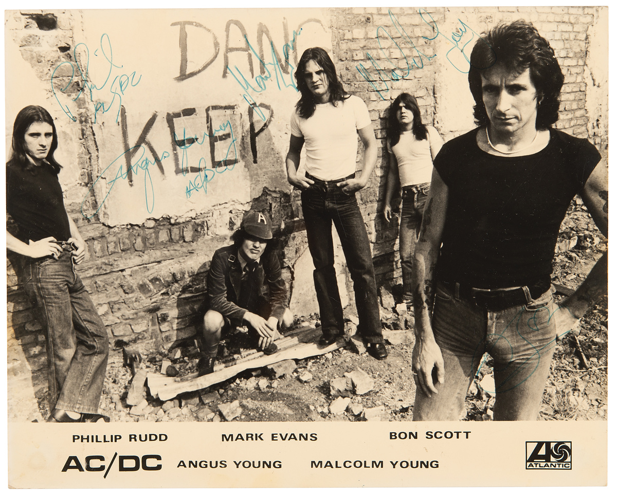 AC/DC (promo photo)