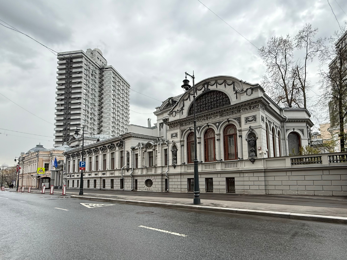 Фото автора канала. Городская усадьба А.А. Казакова – Е.Д.Дункер, XVIII в. – XX в., архитектор И.С.Кузнецов, инженер К.Г. Дункер.