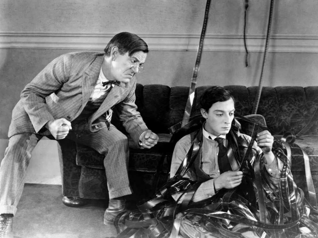 Кадр из фильма "Шерлок-младший" (1924)