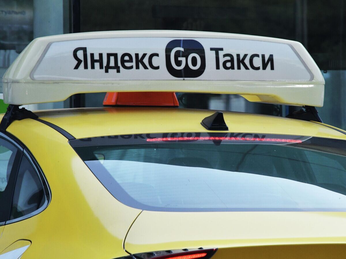    Такси службы "Яндекс Go" | © РИА Новости / Наталья Селиверстова