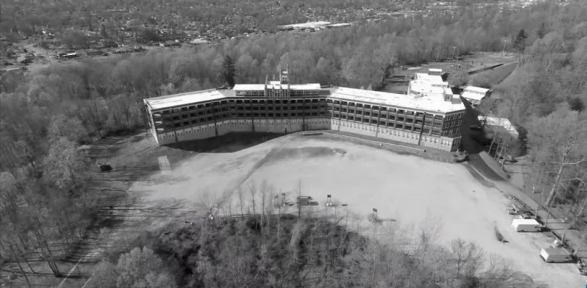 https://lets-travel-more.com/6-scary-places-to-visit-in-the-united-states-of-america/waverly-hills-sanatorium-1/
