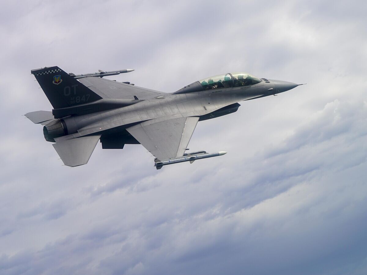    Американский истребитель F-16 Fighting Falcon | © Фото : U.S. Air Force / Master Sgt. Tristan McIntire