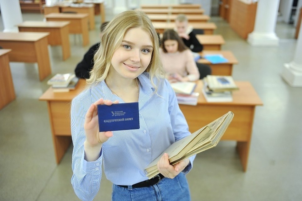    Эксперты на круглом столе в «КП» рассказали, как гарантировано получить место в учебное заведение. Алексей БУЛАТОВ