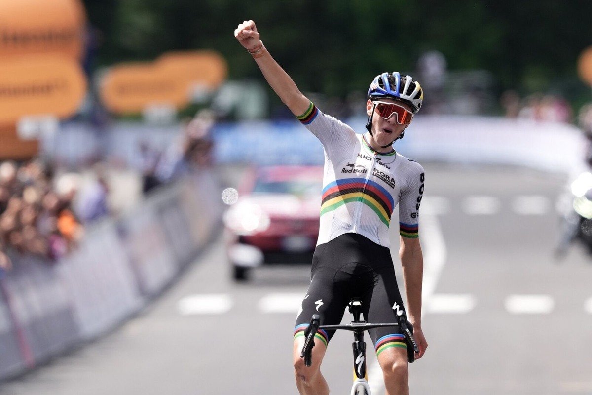    Лоренцо Финн на финише шестого этапа Giro Next Gen 2026 года. Фото: LaPresse