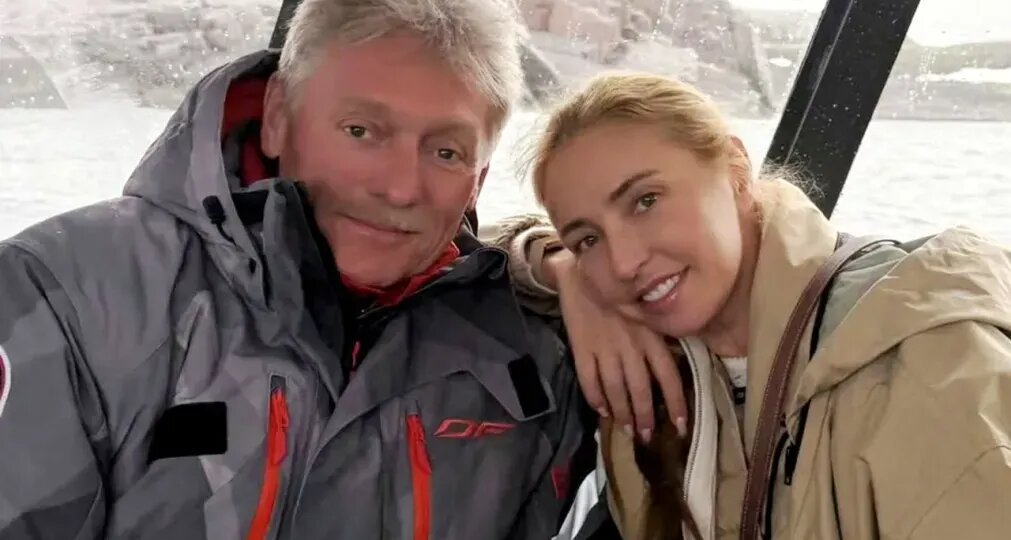 Кепка за 98 тысяч, куртка – почти 700 тысяч рублей. Песков и Навка похвалились отдыхом на Русском Севере