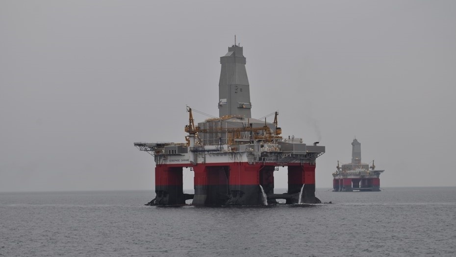   Буровые установки "Полярная звезда" и "Северное сияние" Автор фото: gazprom.ru