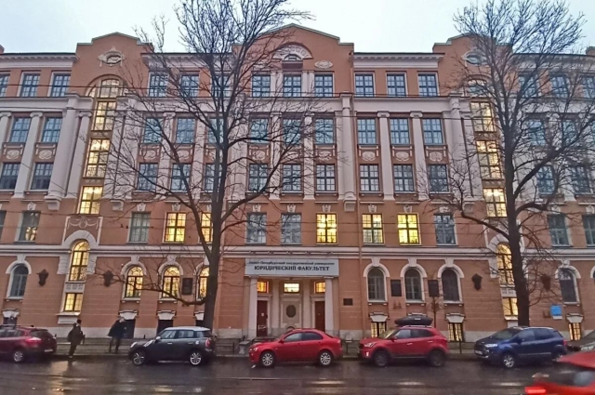    В студенческих общежитиях Петербурга не хватает мест