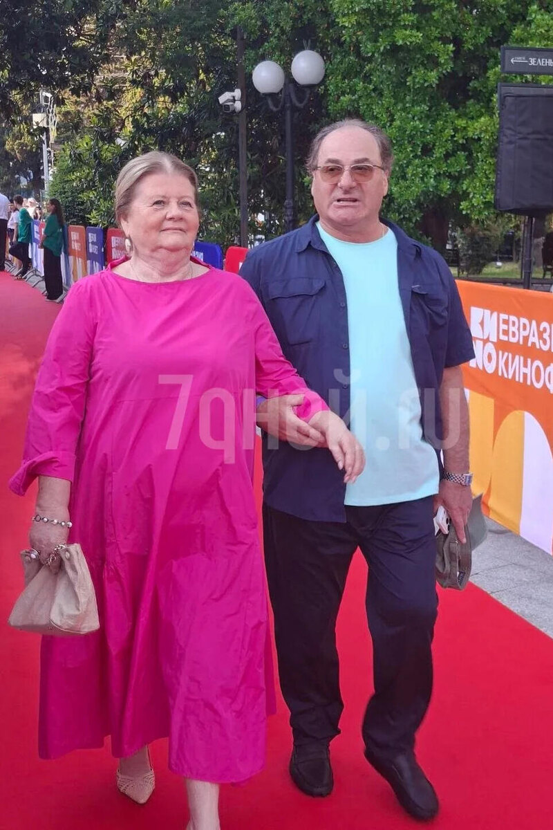    Ирина Муравьева и Семен Стругачев 7Дней.ru