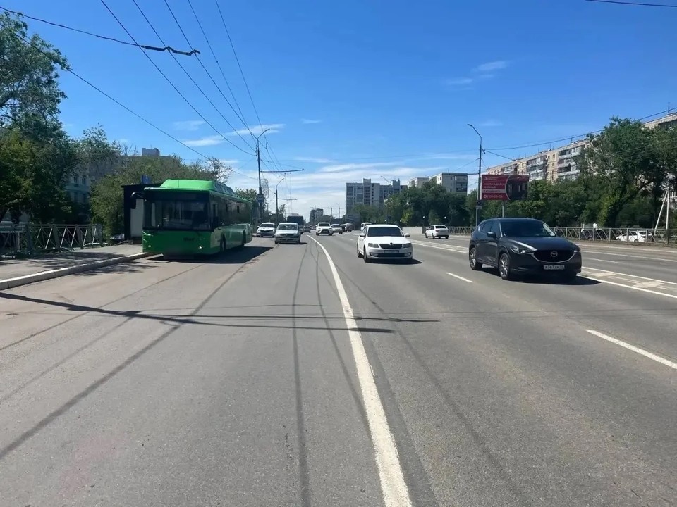    Пострадавшую с различными повреждениями госпитализировали медики. Фото: полиция Оренбуржья