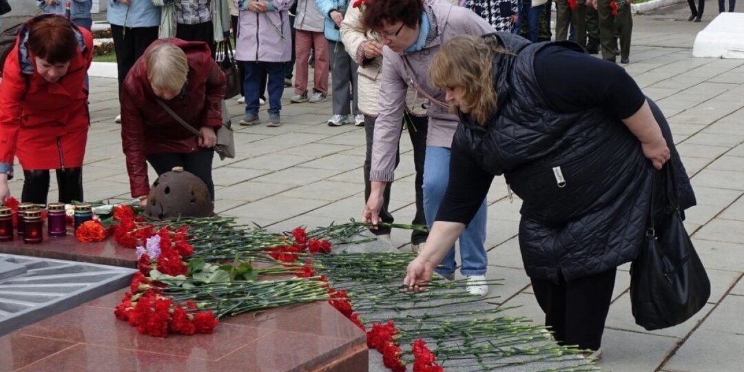 В Кирове объявили минуту молчания