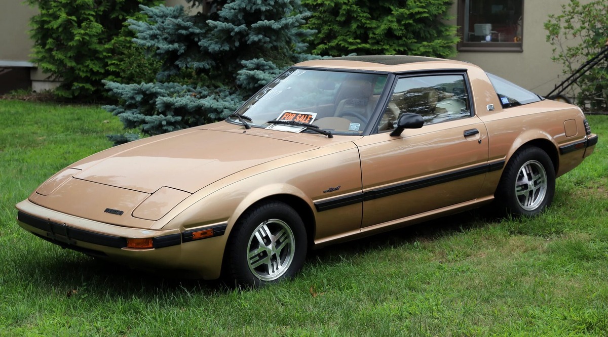 Mazda RX-7 (SA / FB): 1978–1985 фото из открытых источников