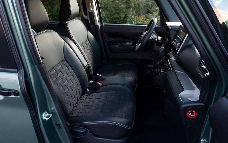 Интерьер Mitsubishi Delica Mini📷

