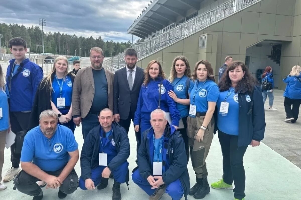    Жители Донбаса теперь работают в Гумкорпусе.