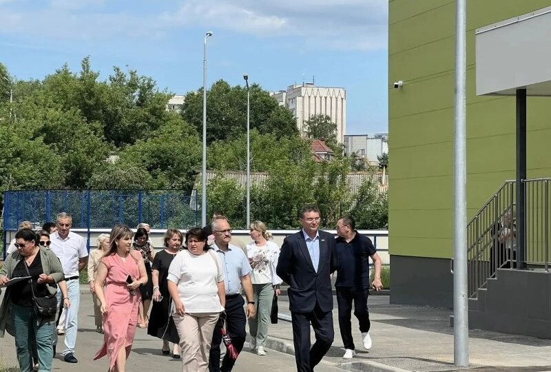 Сызрань на пороге важного события: депутаты проверили готовность новой школы