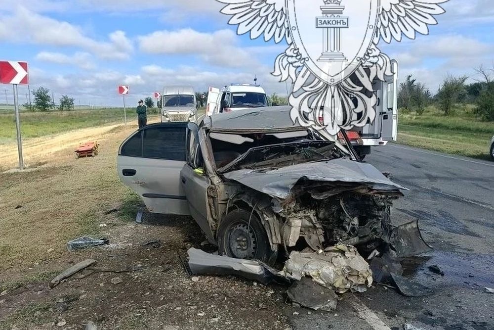    Столкновение автомашин на трассе у села Васильевка было лобовым / пресс-служба прокуратуры Саратовской области