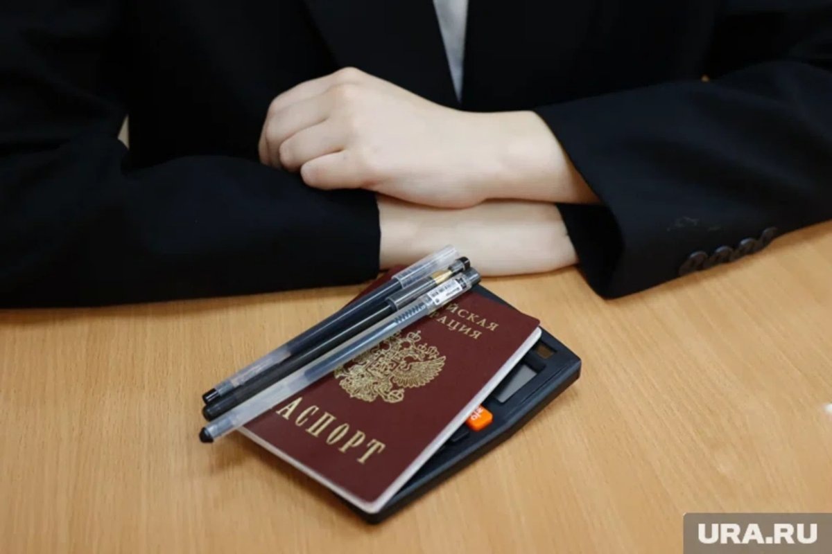     Минимальный порог, чтобы экзамен по физике считался сданным, — 36 баллов.