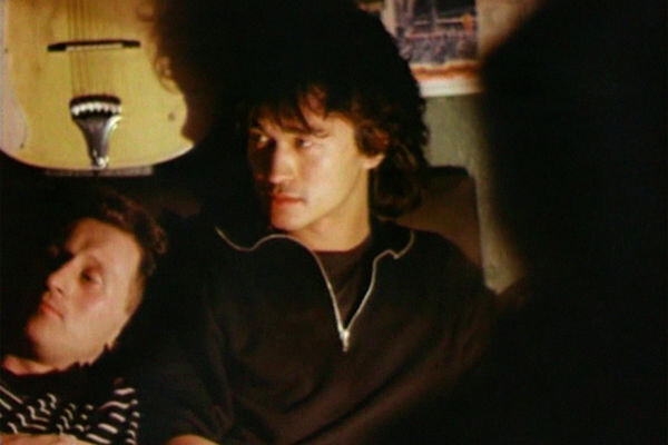 «Рок» (1987)    
 
 Документальный фильм «Рок» про рок-артистов, не вписывающихся в коммунистическую действительность из-за яркого имиджа и непривычных музыкальных звучаний, стал первой большой работой Учителя как режиссера. В съемках проектах приняли участие почти все топовые музыканты того времени: Виктор Цой, Олег Гаркуша, Борис Гребенщиков, Юрий Шевчук и другие. / ТПО «Рок»   📷