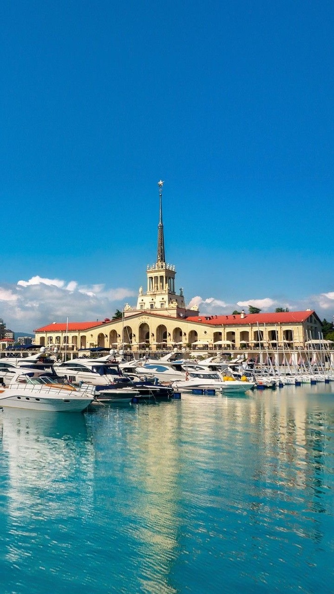 Морской порт в Сочи 