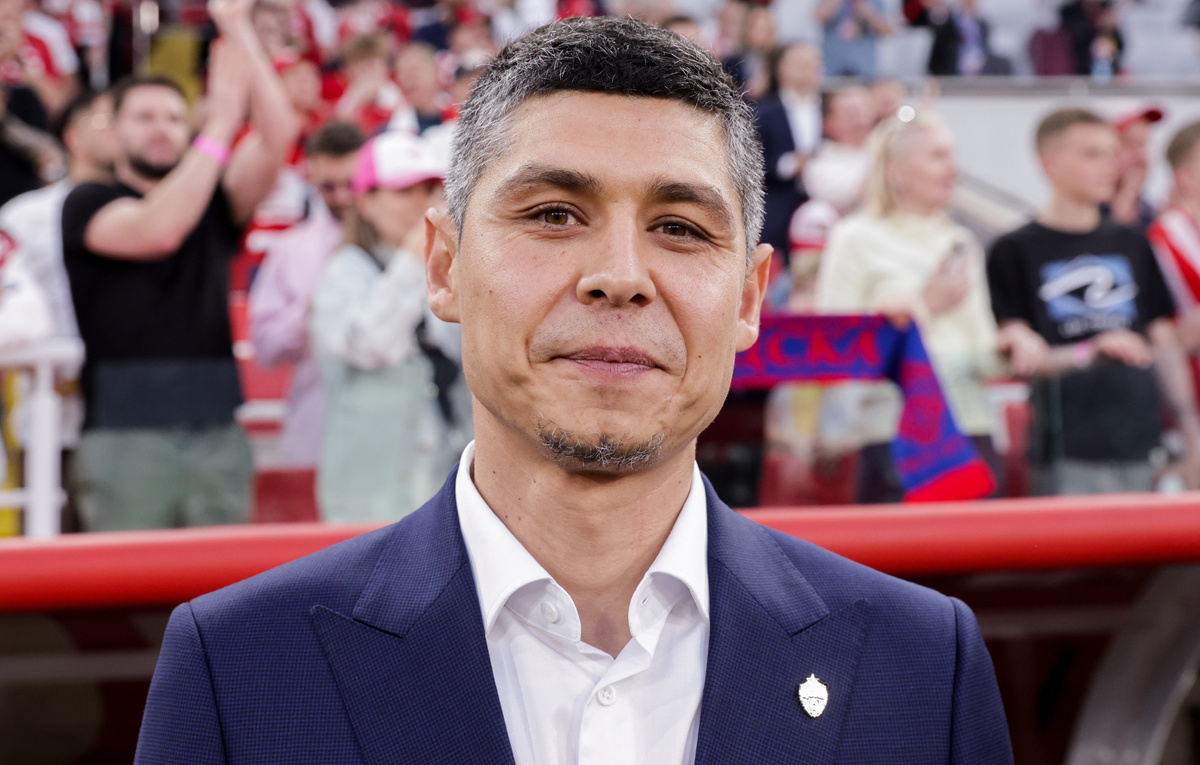    Главный тренер ЦСКА Дмитрий Игдисамов  Михаил Синицын/ТАСС